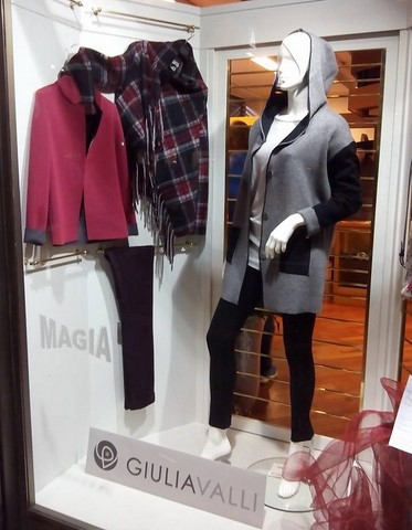 MAGIA Abbigliamento Corso Corsica 1 Torino Tel. 335 6947645